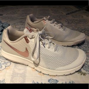 8.5 brand new rose and gold white Nike’s